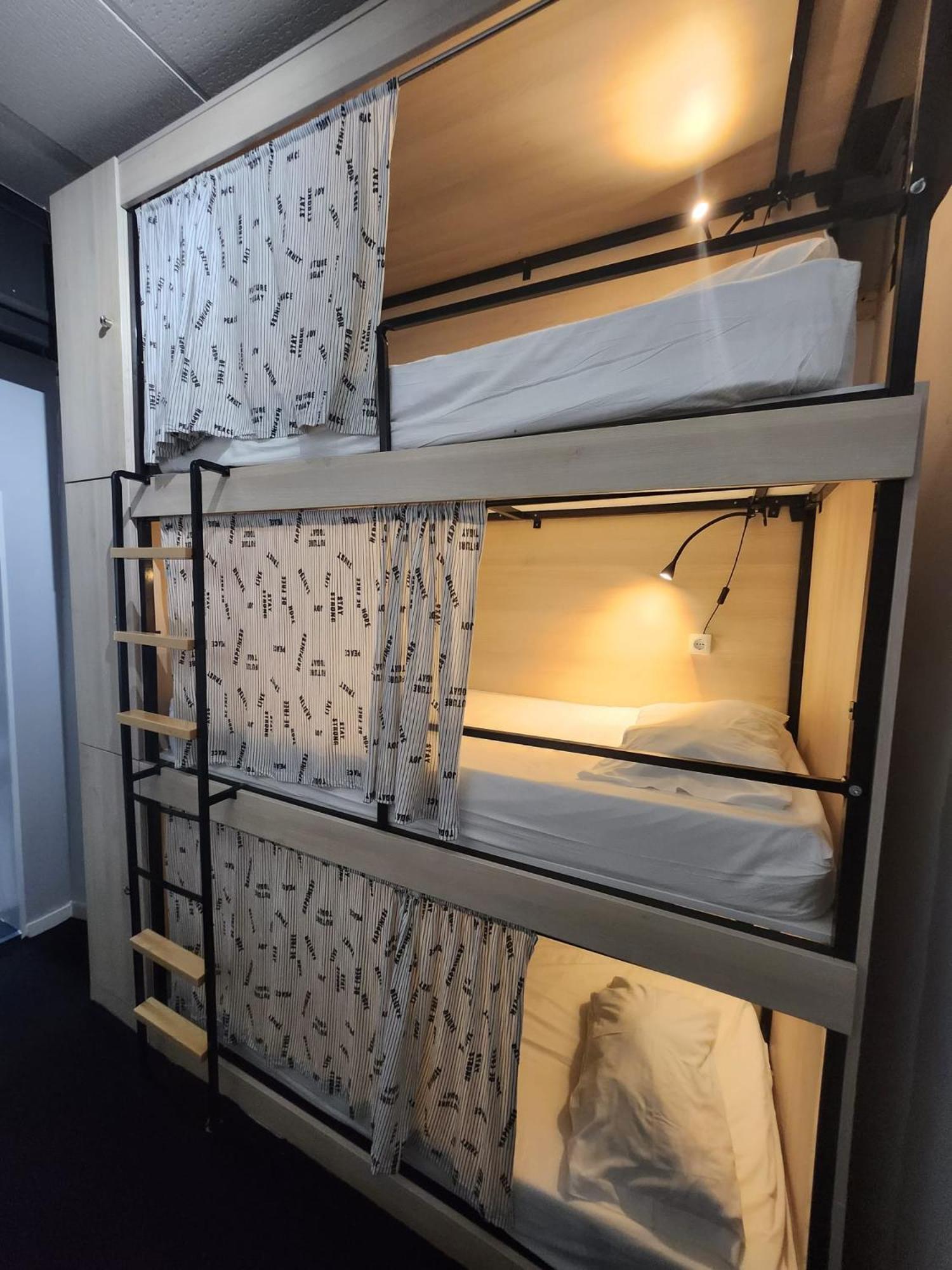 Daora Lisbon Low Cost Hostel Екстер'єр фото